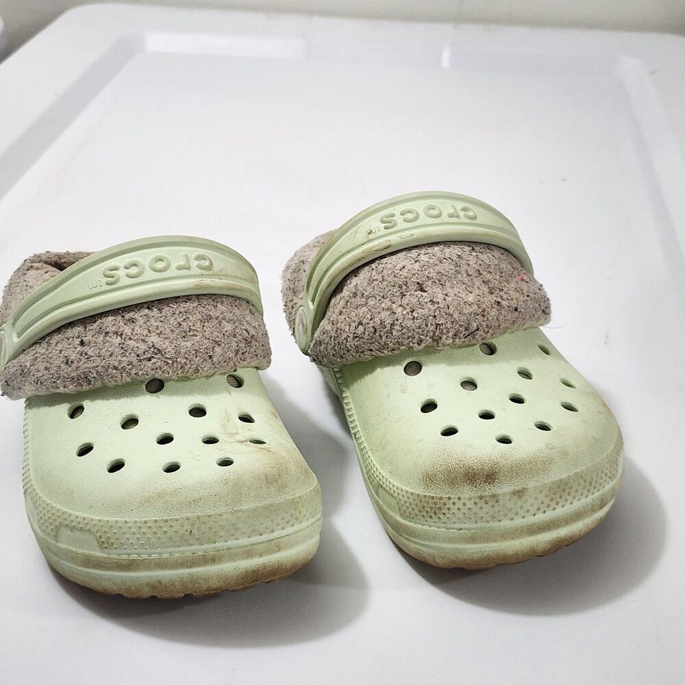 Crocs Kids Classic Blitzen IV Lined Clogs Jade Tint Mint Green Fleece Cozy Sz 9
